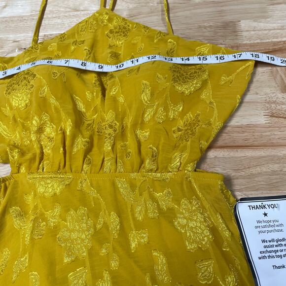 Speechless NWT Halter Open Back Tiered Floral Burnout Maxi Dress Size 7 Juniors - Picture 8 of 11